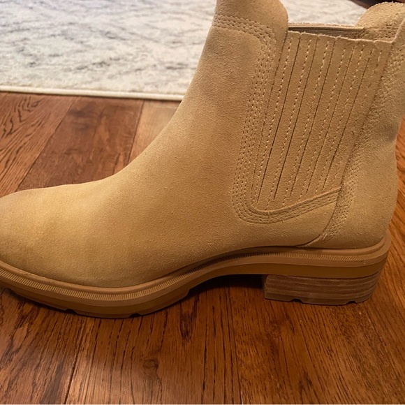 Timberland Shoes - Timberland Tan Ankle Boots